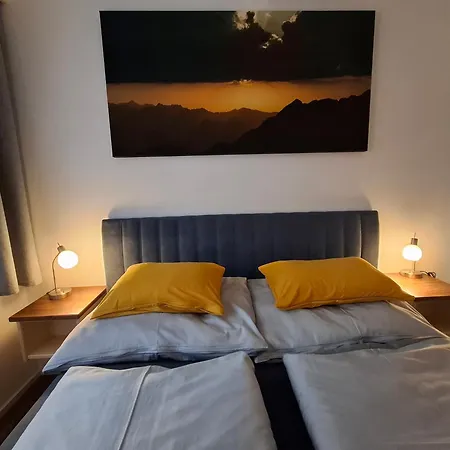 Steinbock Lägenhet *